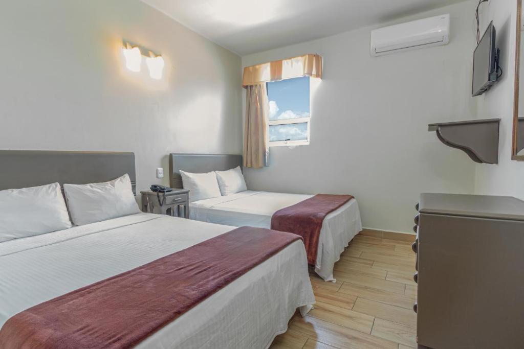 Hotel Plaza Del Arco Express مونتيري المظهر الخارجي الصورة